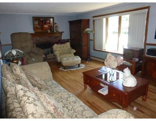 119 West St, Easthampton, MA 01027 photo 9