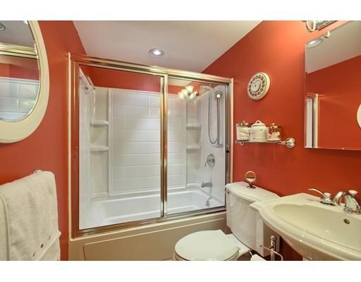 102 Campbell Dr, Lowell, MA 01851 photo 20