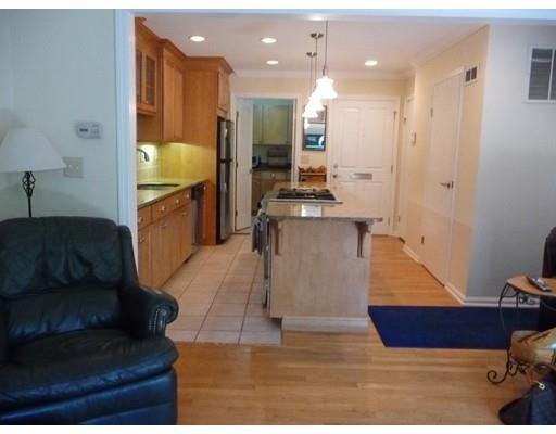 71 Jamestown Dr #B, Springfield, MA 01108 photo 3