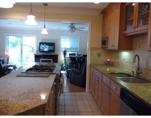 71 Jamestown Dr #B, Springfield, MA 01108 photo 2