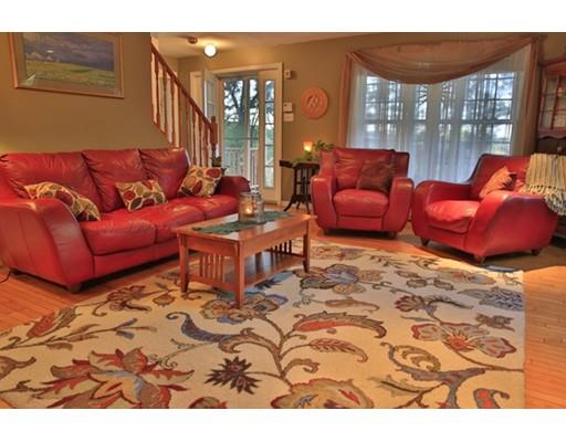 34 Bond St, Gloucester, MA 01930 photo 5