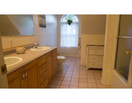 34 Bond St, Gloucester, MA 01930 photo 16
