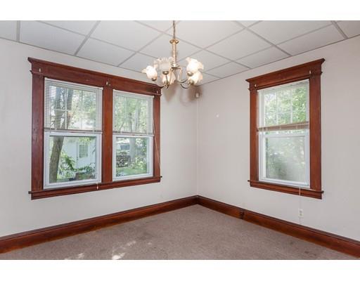 110 Hood St, Springfield, MA 01109 photo 8