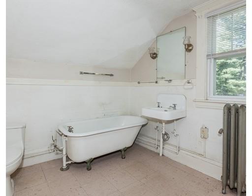 110 Hood St, Springfield, MA 01109 photo 17