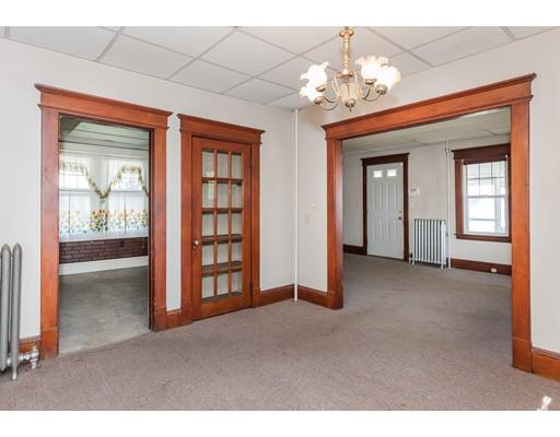 110 Hood St, Springfield, MA 01109 photo 9