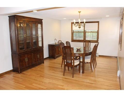 4 Carillon Cir, Easthampton, MA 01027 photo 9