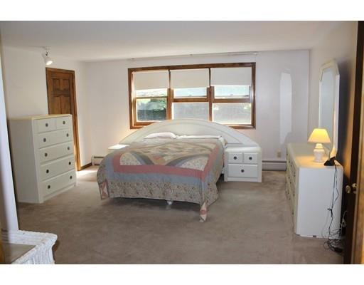 4 Carillon Cir, Easthampton, MA 01027 photo 10