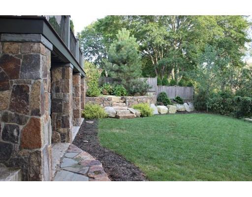 9 Cole St, Beverly, MA 01915 photo 3