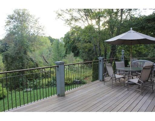 9 Cole St, Beverly, MA 01915 photo 4