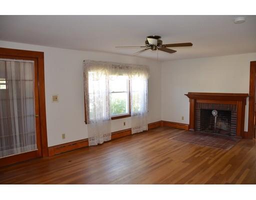 5 Evelyn Rd, Beverly, MA 01915 photo 4