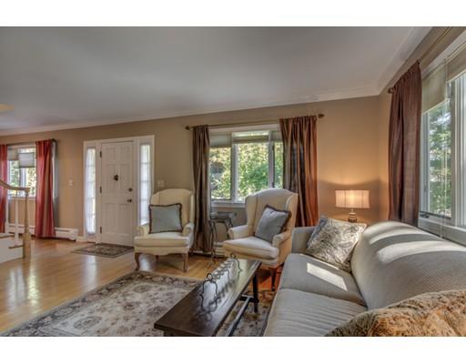 55 Pratt St, Reading, MA 01867 photo 8