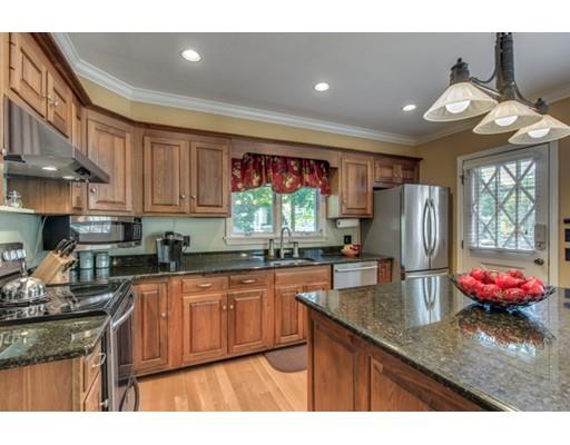 55 Pratt St, Reading, MA 01867 photo 16