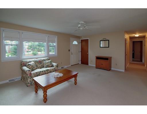 27 Compass Dr, Mashpee, MA 02649 photo 10