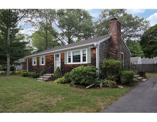 27 Compass Dr, Mashpee, MA 02649 photo 2