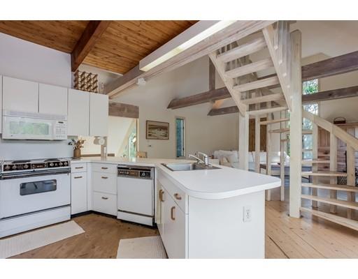 21 Metacomet Rd, Mashpee, MA 02649 photo 8
