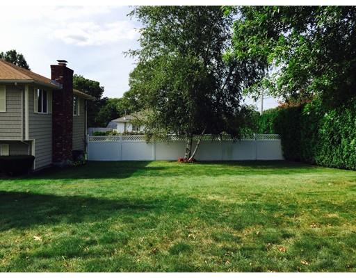371 Perry St, Fall River, MA 02721 photo 6