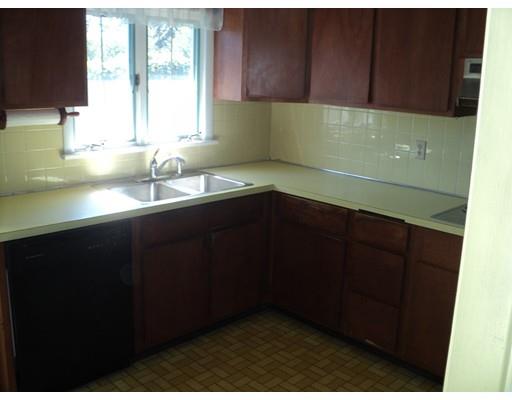 83 Primrose St, Fall River, MA 02720 photo 14