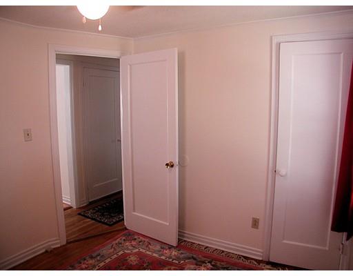 14 Midway St, Springfield, MA 01151 photo 12