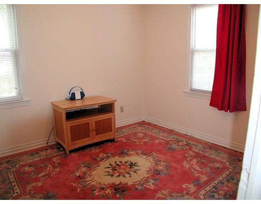 14 Midway St, Springfield, MA 01151 photo 11