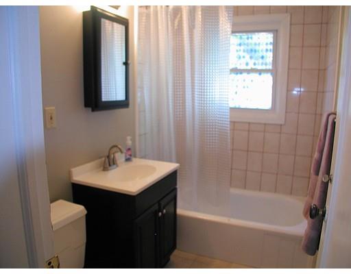 14 Midway St, Springfield, MA 01151 photo 10