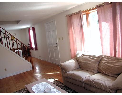 14 Midway St, Springfield, MA 01151 photo 8