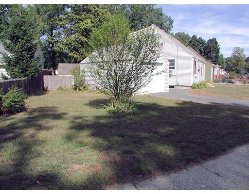 14 Midway St, Springfield, MA 01151 photo 3
