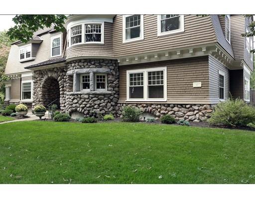 98 William St, Worcester, MA 01609 photo 2