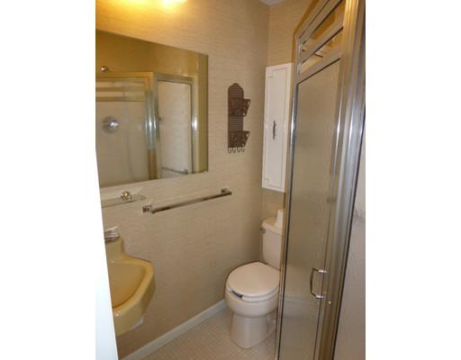 8 Emerson St, Springfield, MA 01118 photo 12