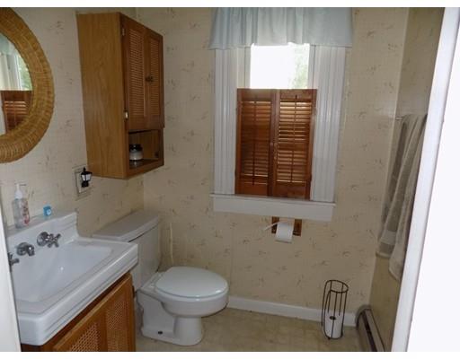 149 Grattan St, Chicopee, MA 01020 photo 9