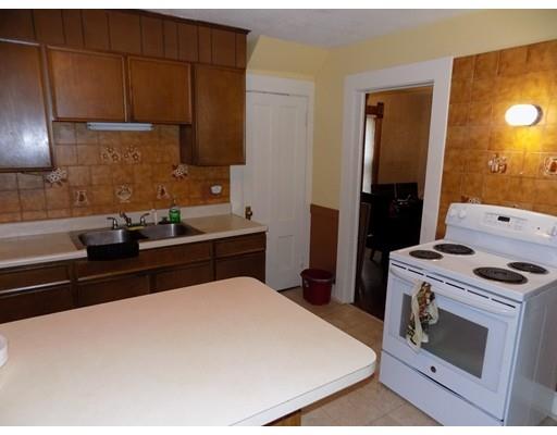 149 Grattan St, Chicopee, MA 01020 photo 7