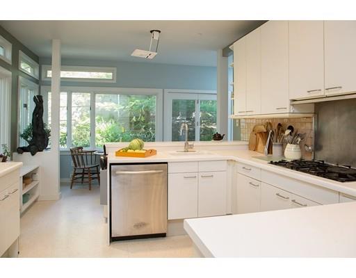 165 Rawson Rd, Brookline, MA 02445 photo 4