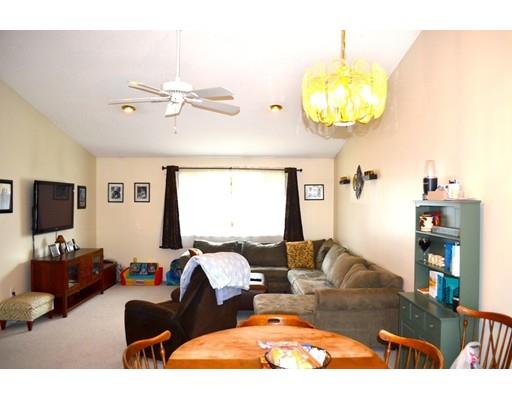 52 Jordan St, Springfield, MA 01129 photo 2