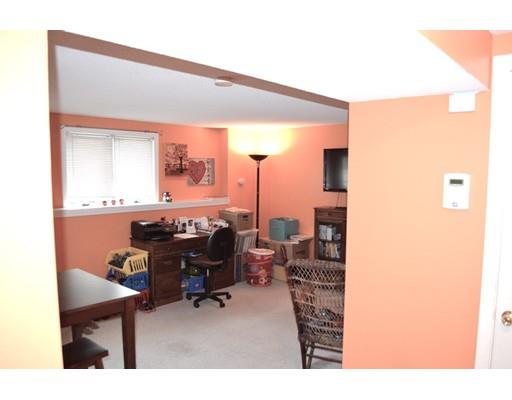 52 Jordan St, Springfield, MA 01129 photo 6