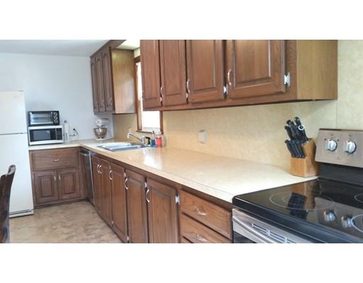 74 Gates Ln, Worcester, MA 01603 photo 2