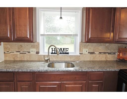 53 Timothy Cir, Springfield, MA 01119 photo 2