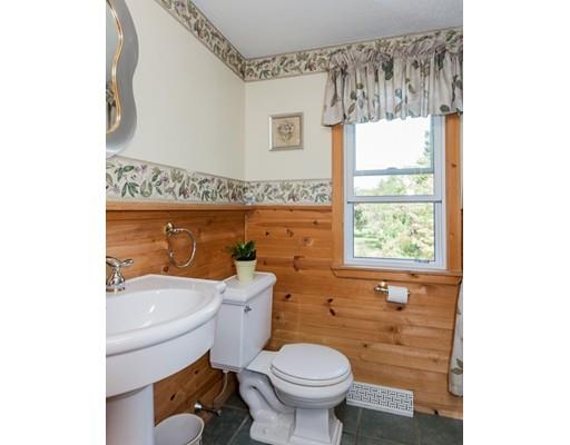 184 Marmon St, Springfield, MA 01129 photo 22
