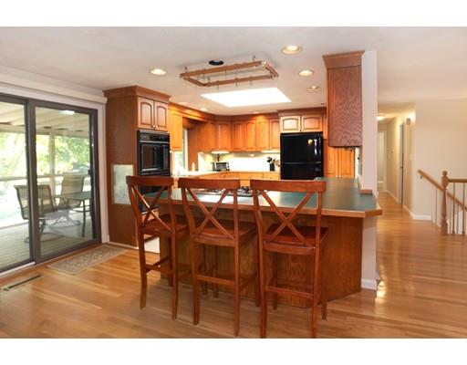11 Crescent Dr, Georgetown, MA 01833 photo 3