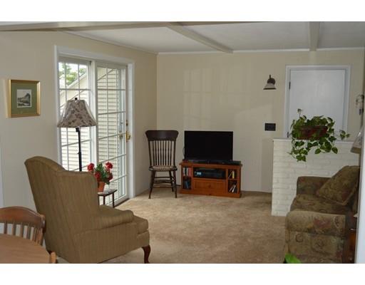 189 Acrebrook Rd, Springfield, MA 01129 photo 2
