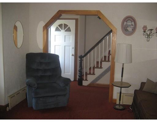 35 Trask St, Gloucester, MA 01930 photo 2