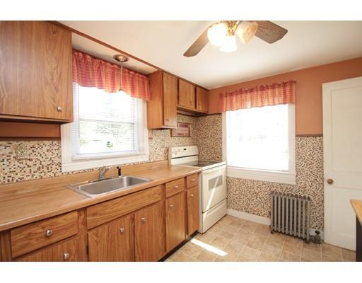 101 Leavitt St, Springfield, MA 01109 photo 6
