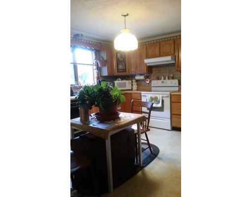 100 Upland St, Springfield, MA 01104 photo 5