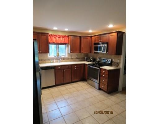 25 White Oak Ln, Fall River, MA 02722 photo 5