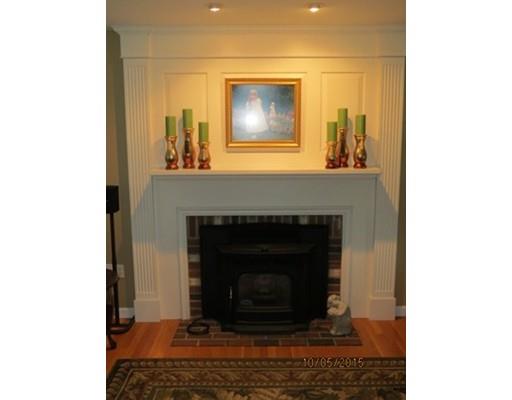 25 White Oak Ln, Fall River, MA 02722 photo 9