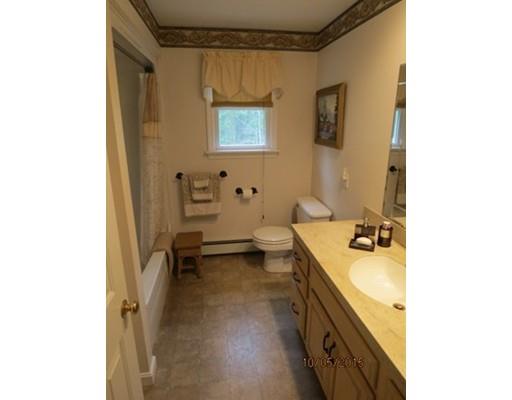 25 White Oak Ln, Fall River, MA 02722 photo 14