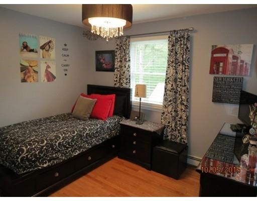 25 White Oak Ln, Fall River, MA 02722 photo 12