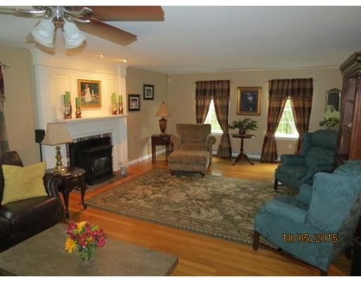 25 White Oak Ln, Fall River, MA 02722 photo 8