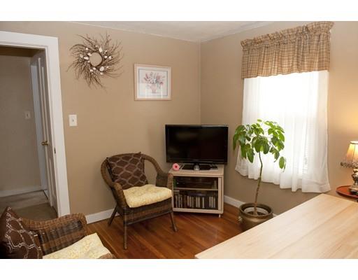 79 Powell Ave, Springfield, MA 01118 photo 8