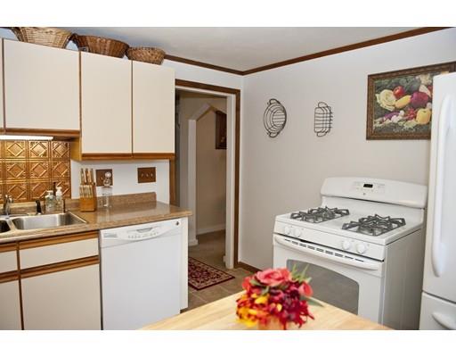 79 Powell Ave, Springfield, MA 01118 photo 4