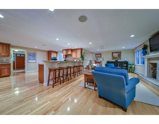 21 Laurel Cir, Needham, MA 02492 photo 4
