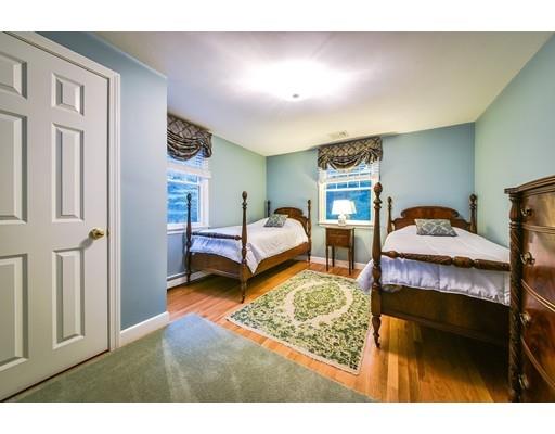 21 Laurel Cir, Needham, MA 02492 photo 15